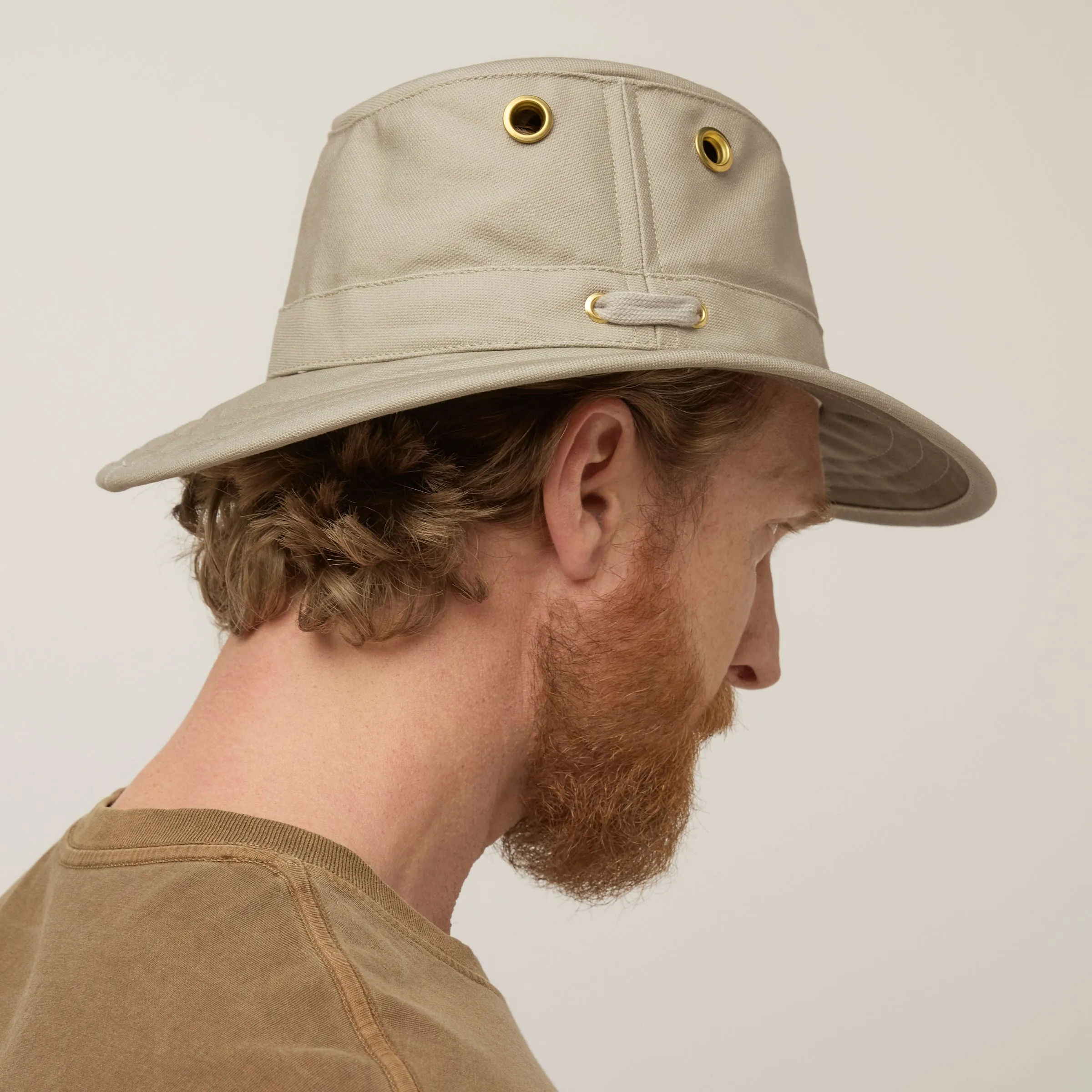 T5 Adventure Hat